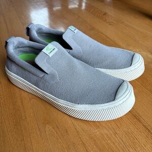 Cariuma IBI Slip On Rose gray Sneakers slip on shoes Mens size 9.5 11 womens